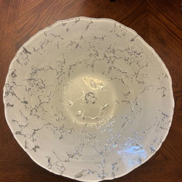 Vintage white and silver raised pedestal decorative bowl - Picture 2 of 5